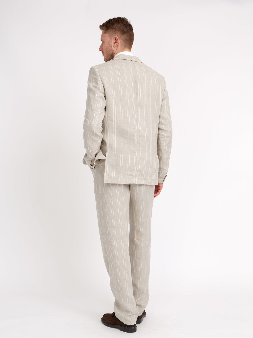 Sand Middelboe Theobald Suit